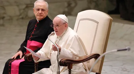El Papa Francisco lamenta que aún hoy “hay esclavitud de la mujer”