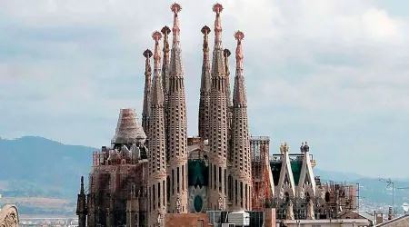 Barcelona concede licencia de construcción a la Sagrada Familia tras 137 años