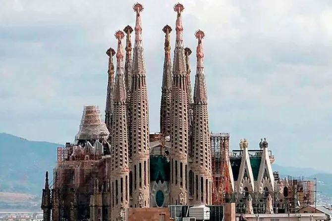 Barcelona concede licencia de construcción a la Sagrada Familia tras 137 años