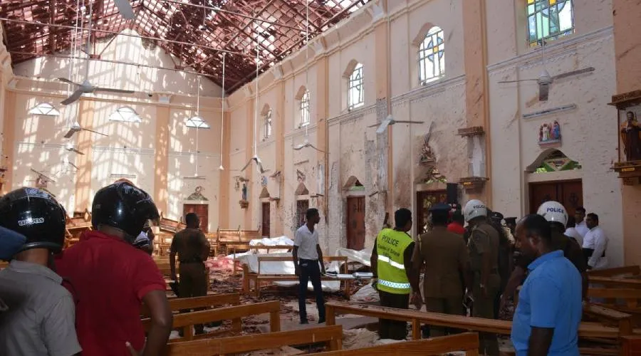 Daños en una de las iglesias que sufrieron atentados de terroristas en Domingo de Resurrección de 2019, en Sri Lanka. Crédito: Roshan Pradeep & T Sunil.