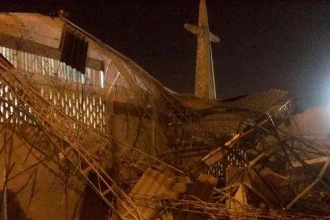 Iglesia se desplomó unos minutos después de culminar la Misa en Colombia