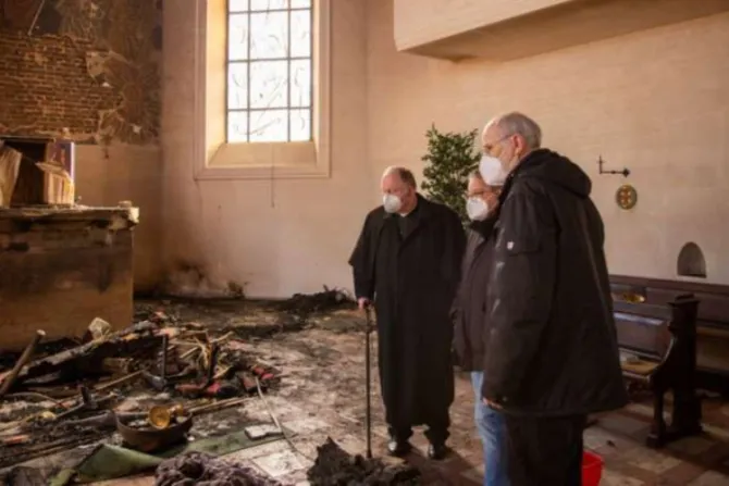 Incendios de iglesias en Europa alarman a defensores de la libertad religiosa