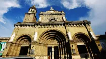 Catedral Basílica Metropolitana de la Inmaculada Concepción en Manila, Filipinas. Crédito: (CC BY-SA 3.0) - H.abanil