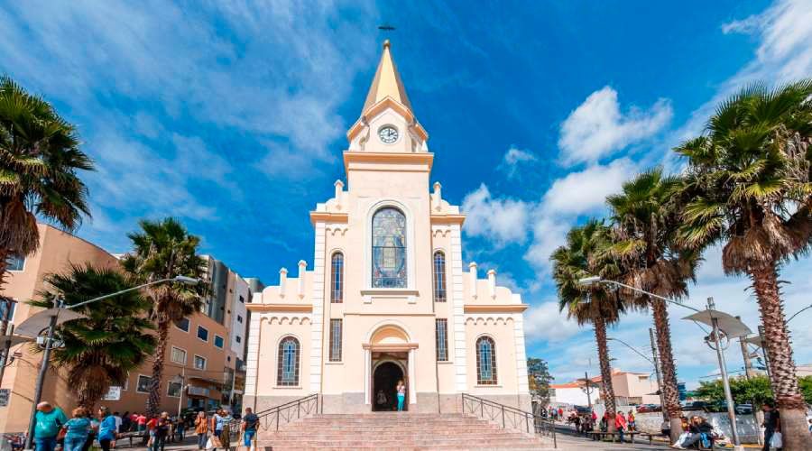 La primera iglesia dedicada a la Medalla Milagrosa está en Brasil,  Sudamérica