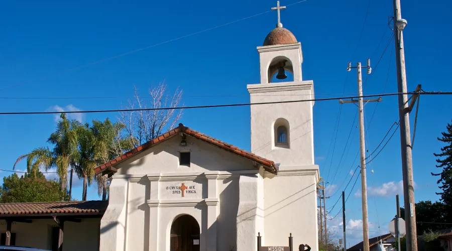 Iglesia Misión Santa Cruz, California, Estados Unidos. Crédito: Wikimedia Commons / Don DeBold  (CC BY 2.0)