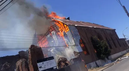 Franciscanos en Chile lamentan incendio en iglesia: Afecta a toda la sociedad