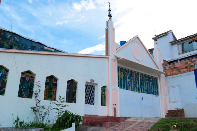 Profanan la Eucaristía y roban alcancías de iglesia en Colombia