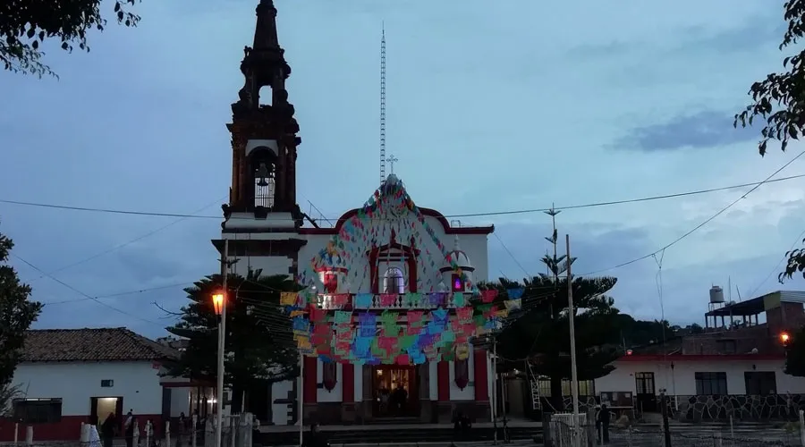 Parroquia Apóstol Santiago en Tangamandapio. Crédito: Facebook Apóstol Santiago, S. Tangamandapio