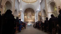 Iglesia de los Padres Carmelitas en Ávila durante celebración de la Eucaristía por V Centenario del nacimiento de Santa Teresa de Jesús. Foto: ACI Prensa 