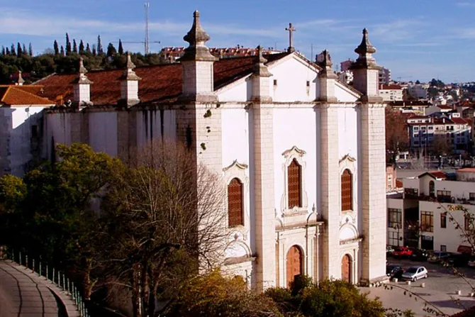 Portugal reanuda Misas con fieles y procesiones permanecen suspendidas