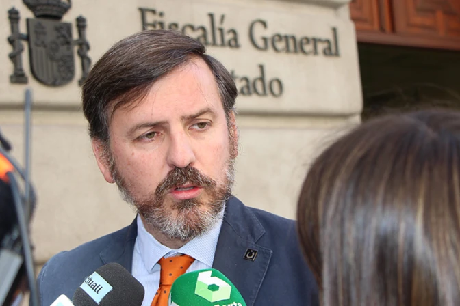 Denuncian a políticos españoles por insultos y amenazas contra miembros de HazteOir