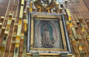 Imagen original de la Virgen de Guadalupe en su santuario. Crédito: David Ramos / ACI Prensa. 