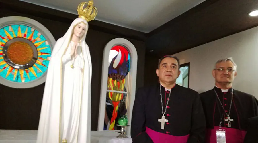 Imagen peregrina de la Virgen de Fátima recibida por el Arzobispo de Panamá, Mons. José Domingo Ulloa / Foto: Arquidiócesis de Panamá?w=200&h=150