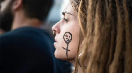 VIDEO: El Día de la Mujer no es el día de las feministas, precisa experto