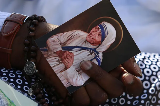 Santa Teresa de Calcuta nombrada Copatrona de la Arquidiócesis donde entregó su vida