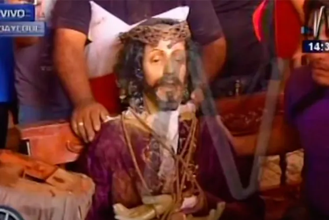 VIDEO: Rescatan intactas imágenes de iglesia que colapsó en Perú por fuertes lluvias