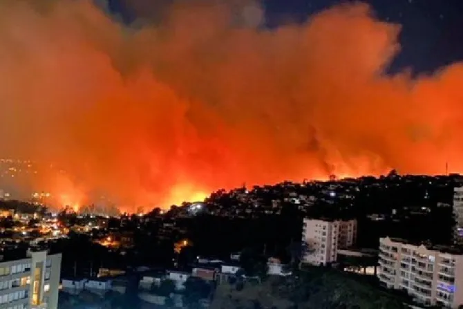 La Iglesia ofrece ayuda a damnificados por incendio en Viña del Mar, en Chile