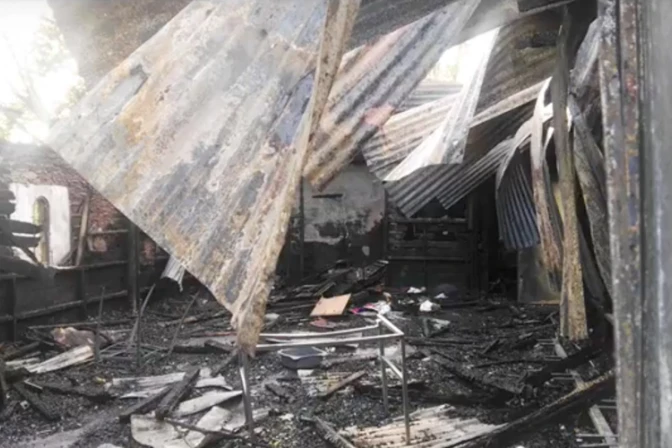 Incendian capilla dedicada al Sagrado Corazón de Jesús en Argentina