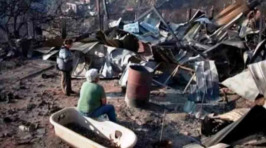 Incendio en Valparaíso diciembre de 2019. Crédito: Cáritas Diócesis de Valparaíso.?w=200&h=150