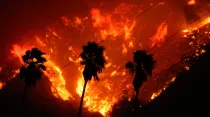 Incendio en sur de California. Foto: Twitter / @VCFD_PIO.