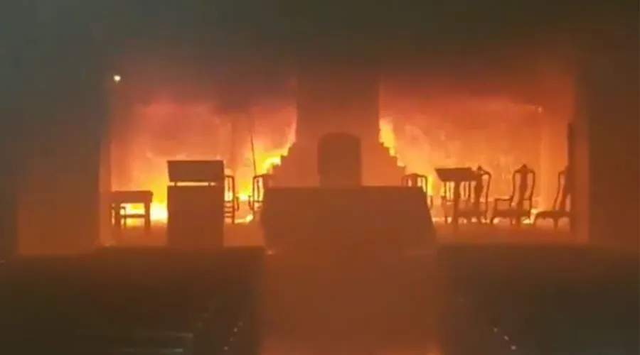 VIDEO: Se incendia Catedral de San Nicolás en Argentina