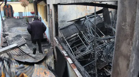 Segundo incendio en iglesia es muestra de una “maldad diabólica”, denuncia párroco chileno