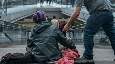 Papa Francisco: Todos somos pobres, necesitados del amor y la mano de Dios