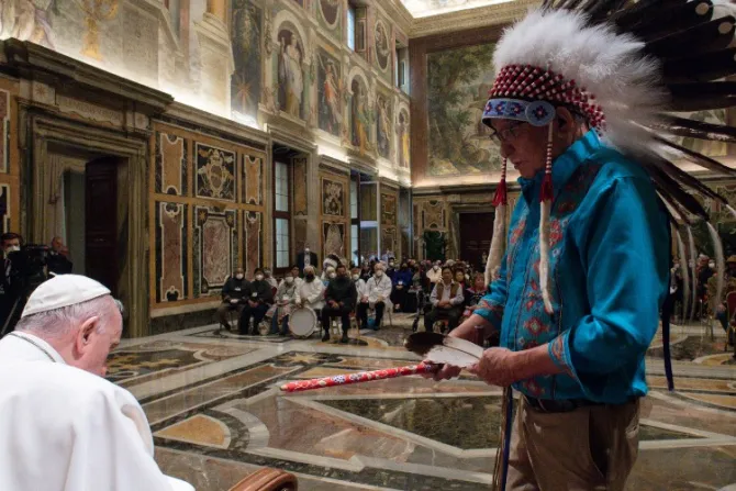 Papa Francisco: Siento “tristeza y vergüenza” por rol de la Iglesia con indígenas de Canadá