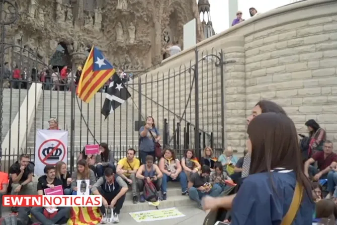 Protestas en Barcelona obligan a cerrar Basílica de la Sagrada Familia