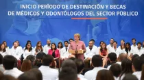 Inicio del período de formación de especialistas y destinación de médicos en la salud pública de Chile / Crédito: Sebastián Rodríguez (Prensa Presidencia)