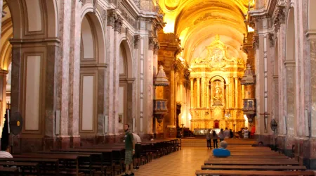 Iglesias en Argentina podrán abrir para la oración individual y asistencia espiritual