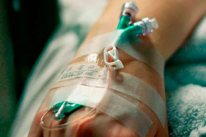 Frente a la eutanasia, Iglesia reivindica los cuidados paliativos