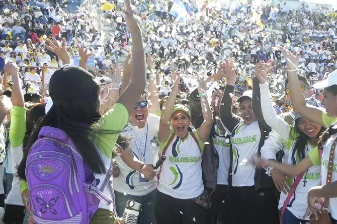 El Salvador: Miles participaron en la Jornada Nacional de la Juventud [FOTOS Y VIDEO]