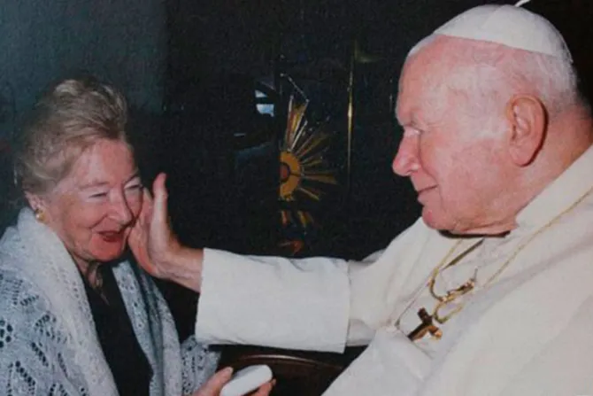 Papa Francisco sobre “amiga” de Juan Pablo II: “La amistad con una mujer no es pecado”