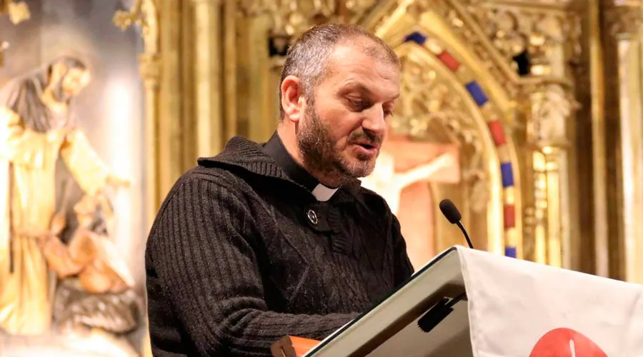 Consagran arzobispo a monje que fue secuestrado por el Estado Islámico en Siria