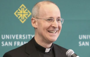 P. James Martin, SJ. Crédito: Flickr de Shawn (CC BY-NC 2.0)