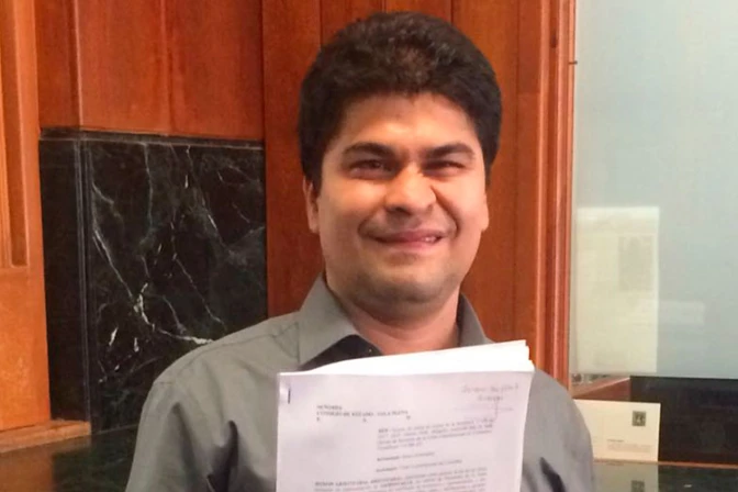 “Héroe CNN” busca detener la eutanasia para niños en Colombia