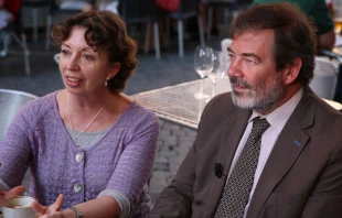 Luis Jensen y Pilar Escudero. Foto: Daniel Ibu00e1u00f1ez / ACI Prensa 