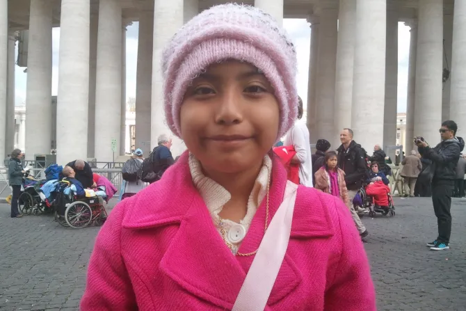 Hija de inmigrante pide al Papa Francisco que interceda por familias de indocumentados ante Obama