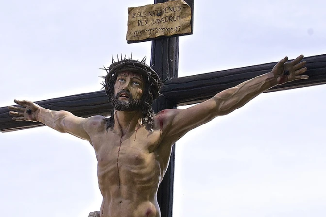 Exigirán a drag queens respetar sentimientos religiosos en próximos carnavales