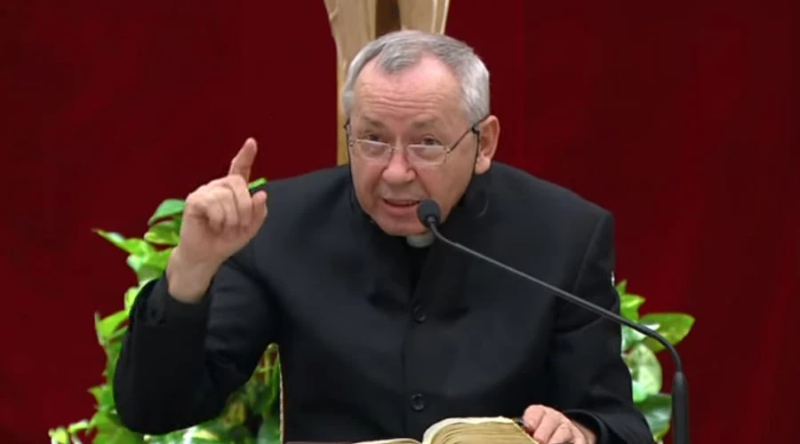 P. Marko Rupnik durante una reflexión de Cuaresma en el Vaticano en marzo de 2020. Crédito: Captura de video Vatican News?w=200&h=150