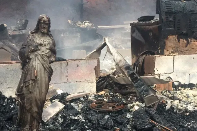 Esta imagen de Jesús fue lo único que resistió a incendio en Estados Unidos