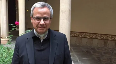 Arzobispo español dice que no le molestaría ver mujeres sacerdotes
