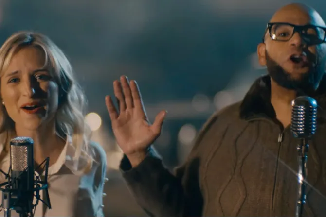 Jon Carlo y Athenas sorprenden a fans con nuevo videoclip: “No Te Vayas”
