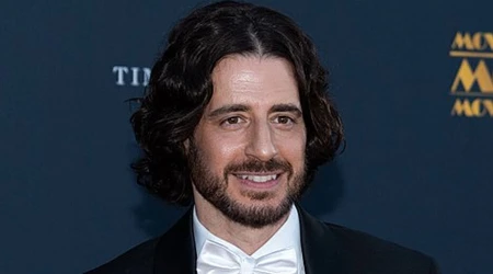 Lu00edderes latinos catu00f3licos premiaru00e1n al actor que encarna a Jesu00fas en la serie u201cThe Chosenu201d