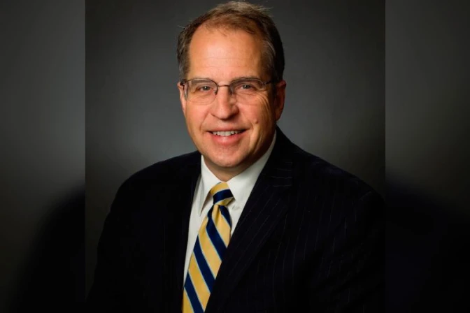 Corte prohíbe servicios religiosos en escuelas públicas de Nueva York