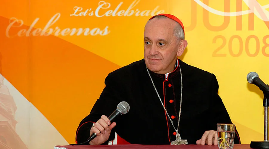 Cardenal Jorge Mario Bergoglio: Flickr de ECDQ (C-BY-2.0)?w=200&h=150