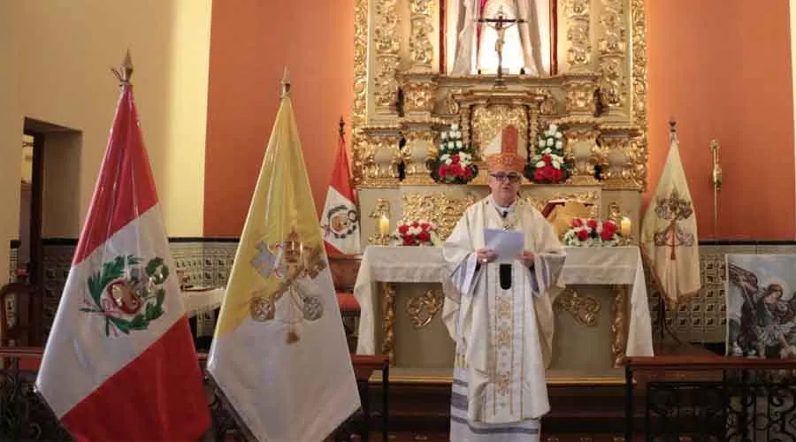 Mons. José Antonio Eguren al presidir Misa el 28 de julio de 2020. Crédito: Arzobispado de Piura.?w=200&h=150