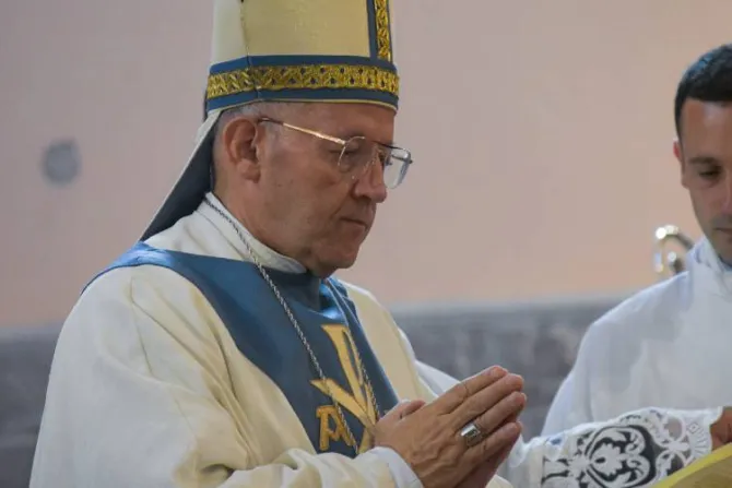 El Papa Francisco acepta renuncia de obispo argentino tras polémica por cierre de seminario