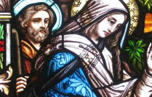 Vitral con la imagen de San Josu00e9 y la Virgen Maru00eda. Foto: Wikipedia / Nheyob (CC BY-SA 4.0) 